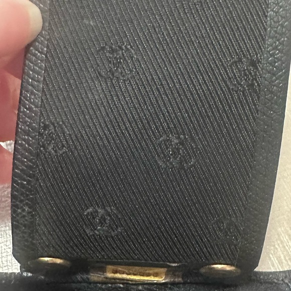 Chanel Coco Button Card/ 6-Ring Key Case in black Caviar leather Mens/Womens - Picture 12 of 13